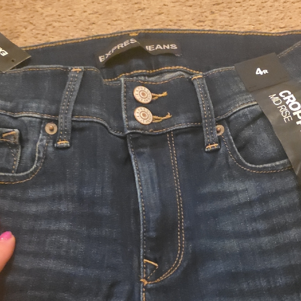 Express Cropped Legging - Picture 6 of 7